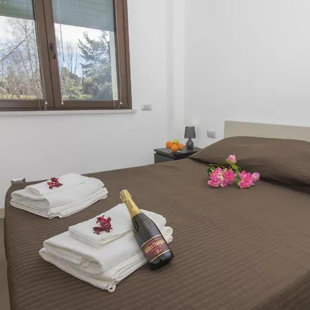 Piantini Sleeps 4 Pool Apartment Meina
